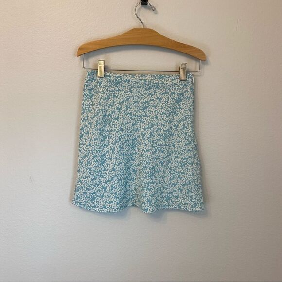 Princess Polly Dresses & Skirts - Princess Polly Floral Skirt